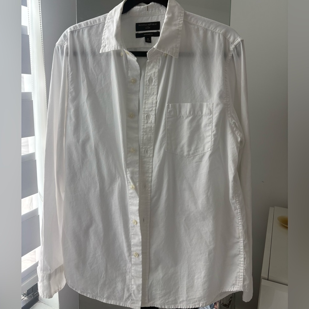Banana Republic White Casual Button Down Shirt